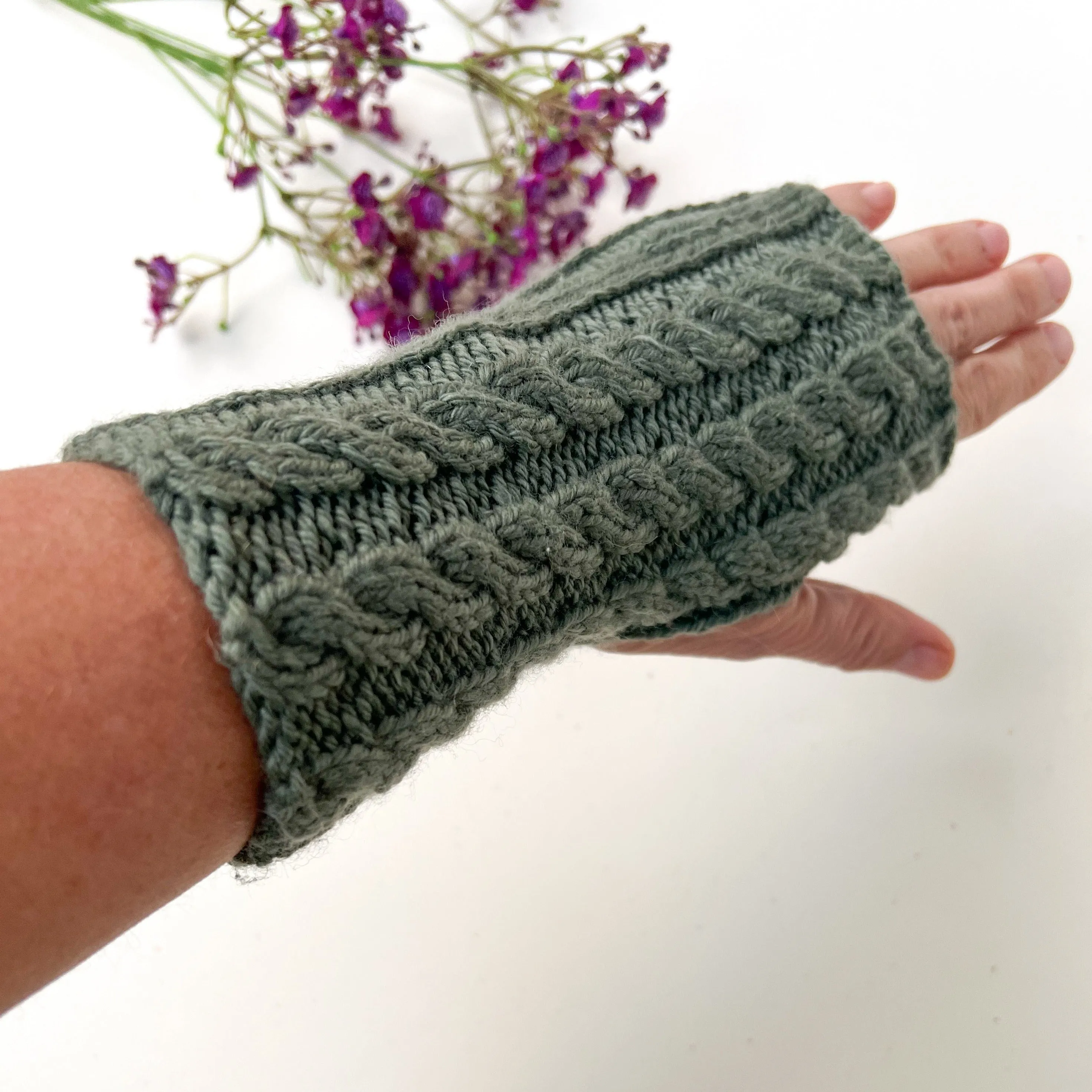 Merino Hand Warmers with Cable
