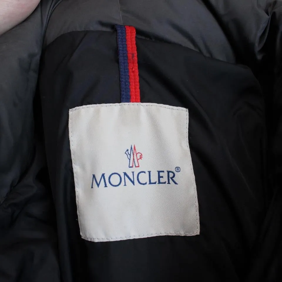 Moncler Mesnil Down Jacket Medium