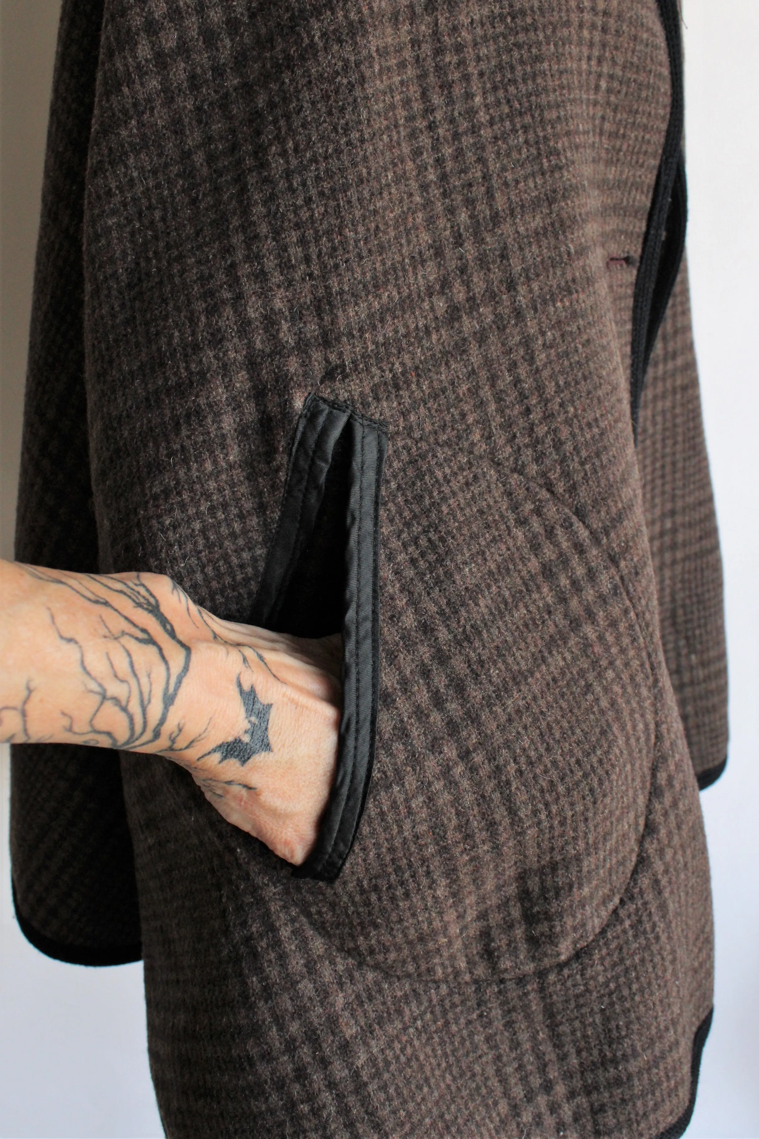 Vintage 1970s Reversible Wool Cape by Beniffa