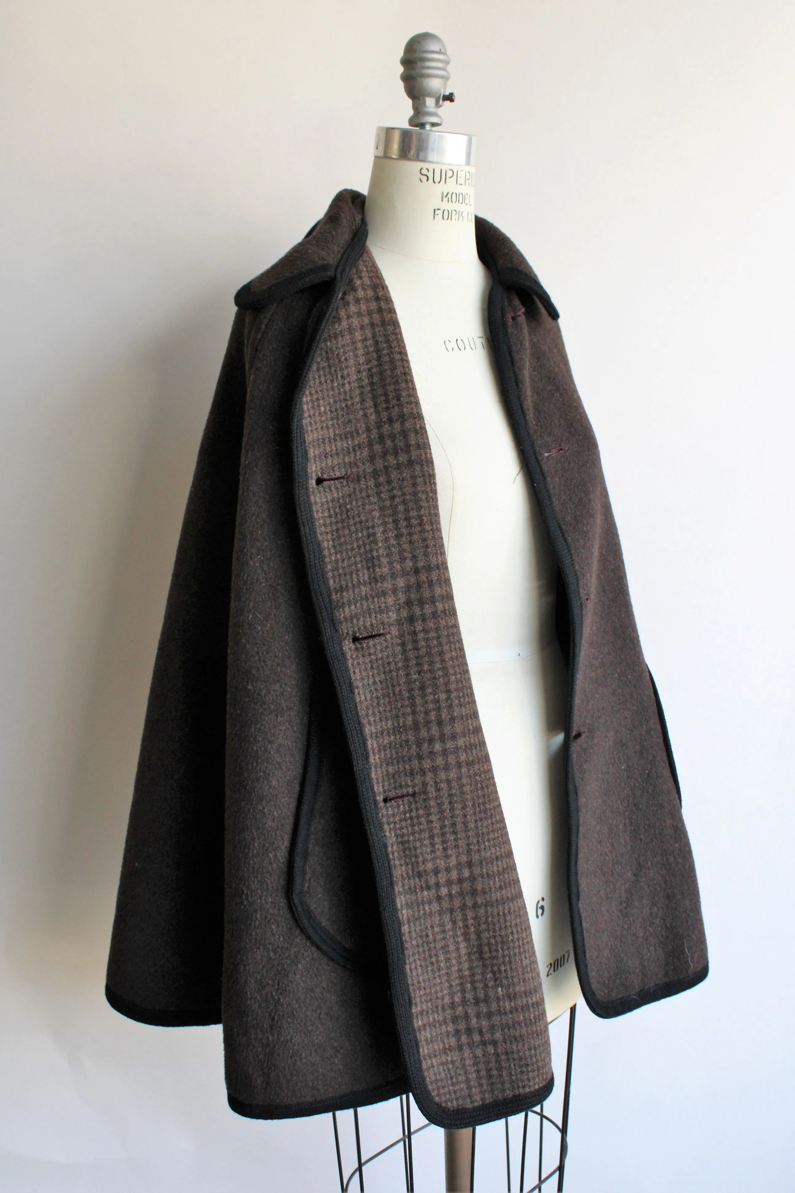 Vintage 1970s Reversible Wool Cape by Beniffa